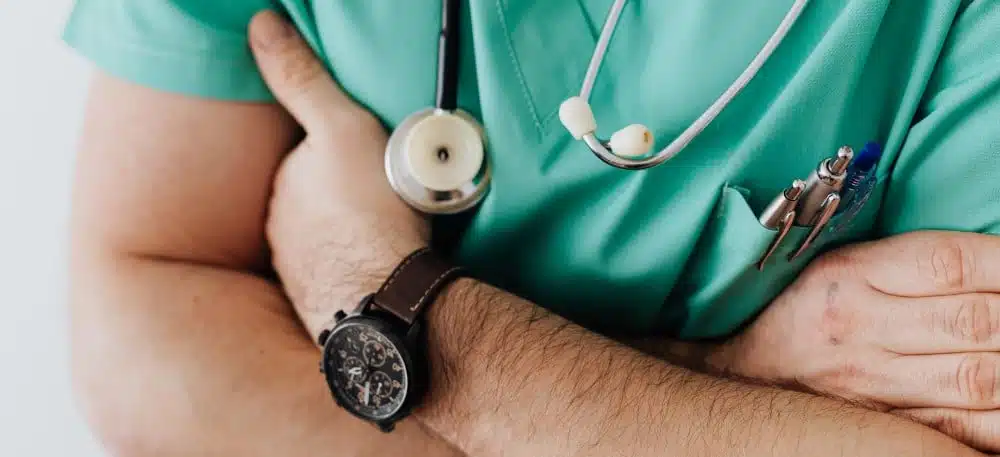 Millal_poorduda_lihasvaluga_arsti_poole - Nahrin